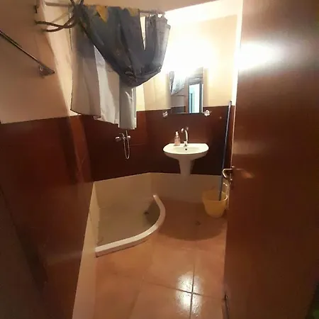 Yassen Close To Sea And Apartment