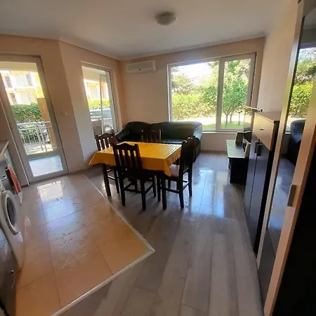 Apartmán Yassen Close To Sea And