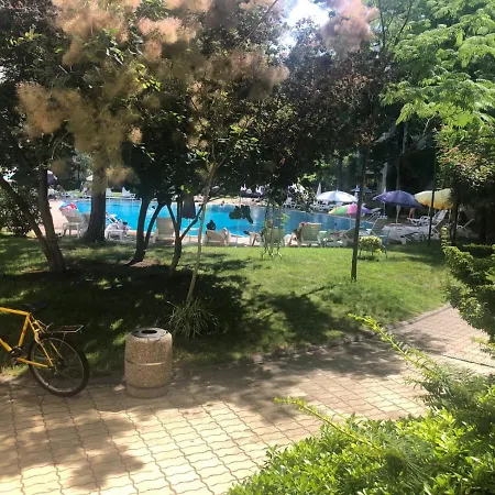 Yassen Close To Sea And Апартаменты