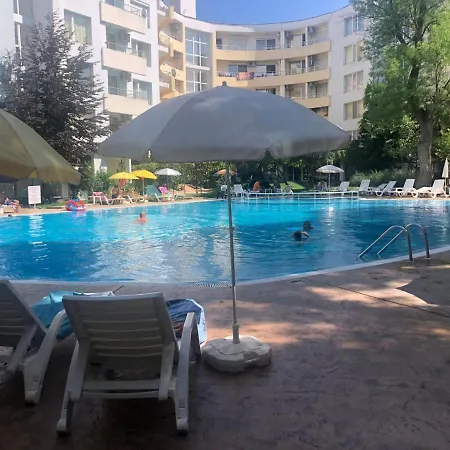 Yassen Close To Sea And Sluneční pobřeží